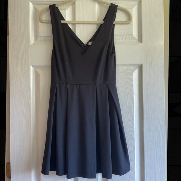 TOBI Marisella Black Skater Dress - Picture 5 of 9